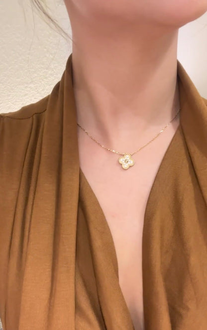 Naszyjnik z cyrkoniami