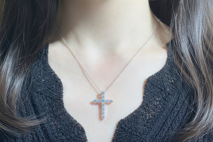 Naszyjnik krzyżyk