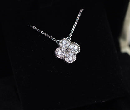 Naszyjnik z cyrkoniami